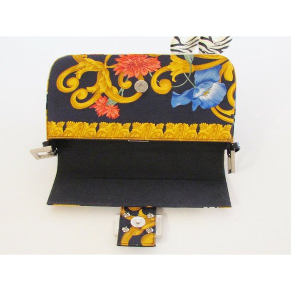 Designer Stuart Weitzman Floral Print Fabric/Patent Leather Handbag - Picture 13 of 14